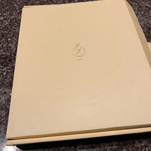 Lenox frame - Picture 4 of 4